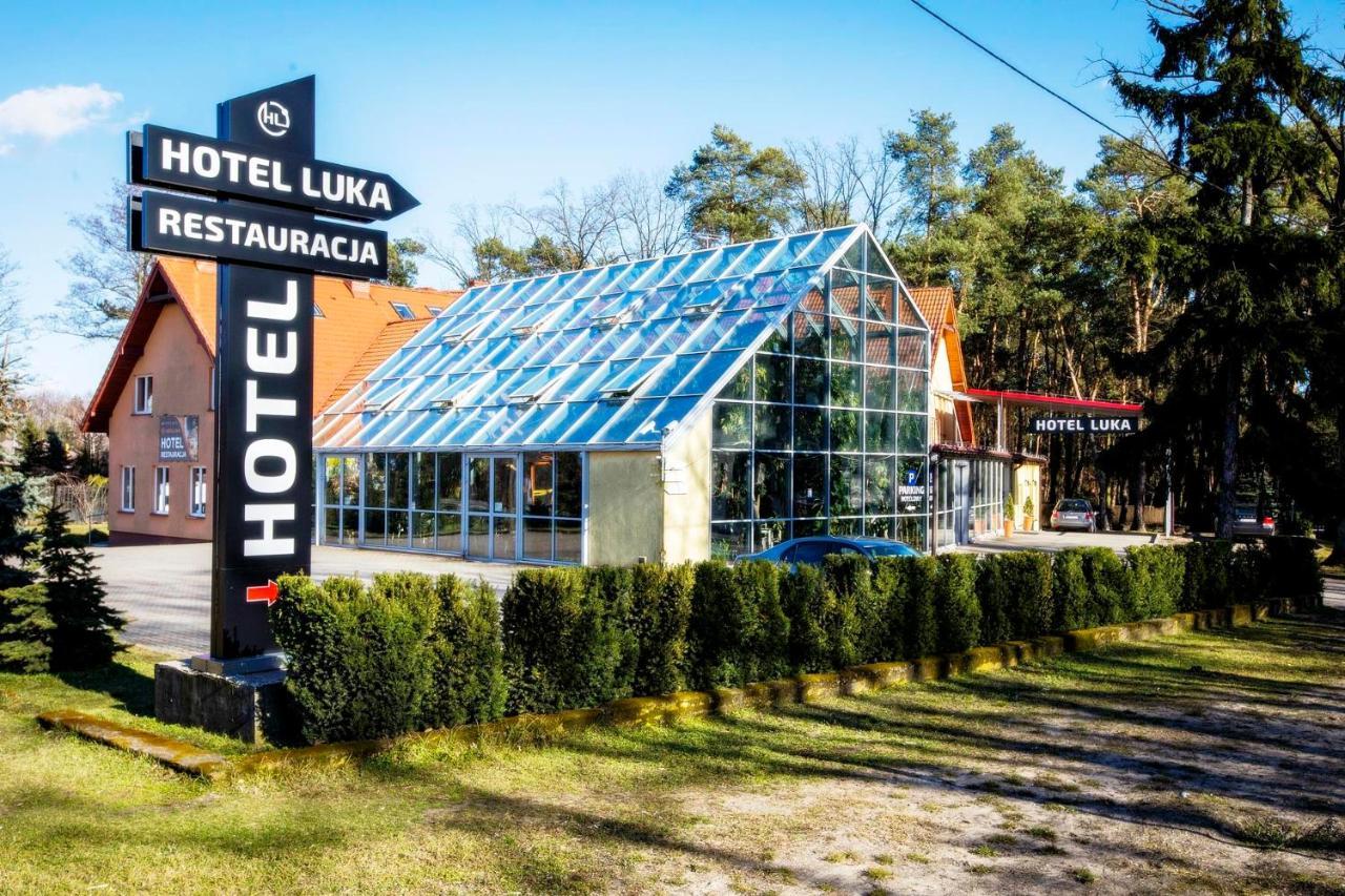 Hotel Luka رادوم المظهر الخارجي الصورة