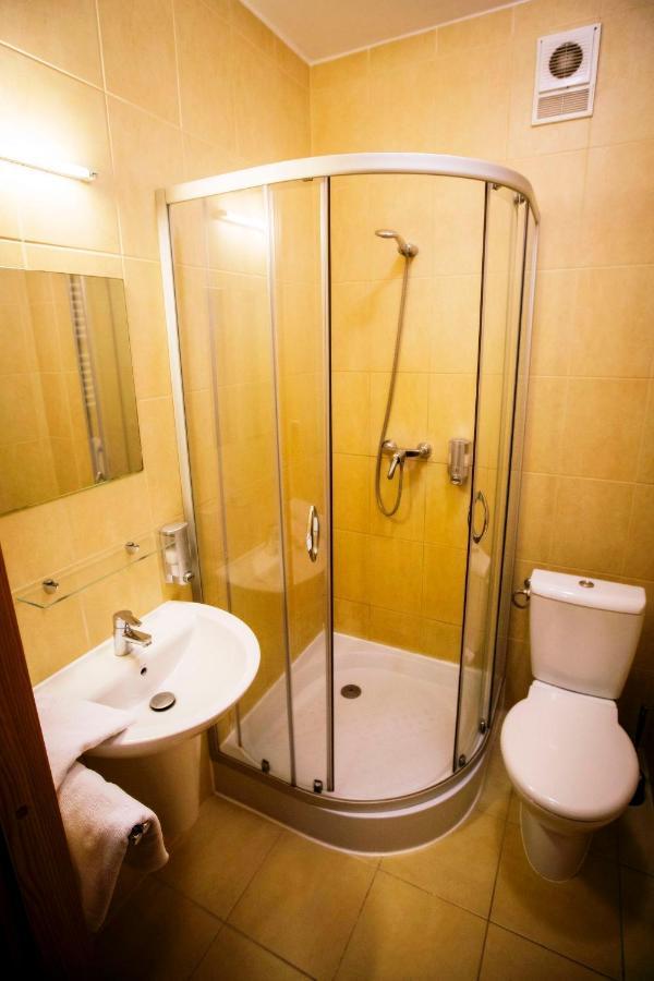 Hotel Luka رادوم المظهر الخارجي الصورة