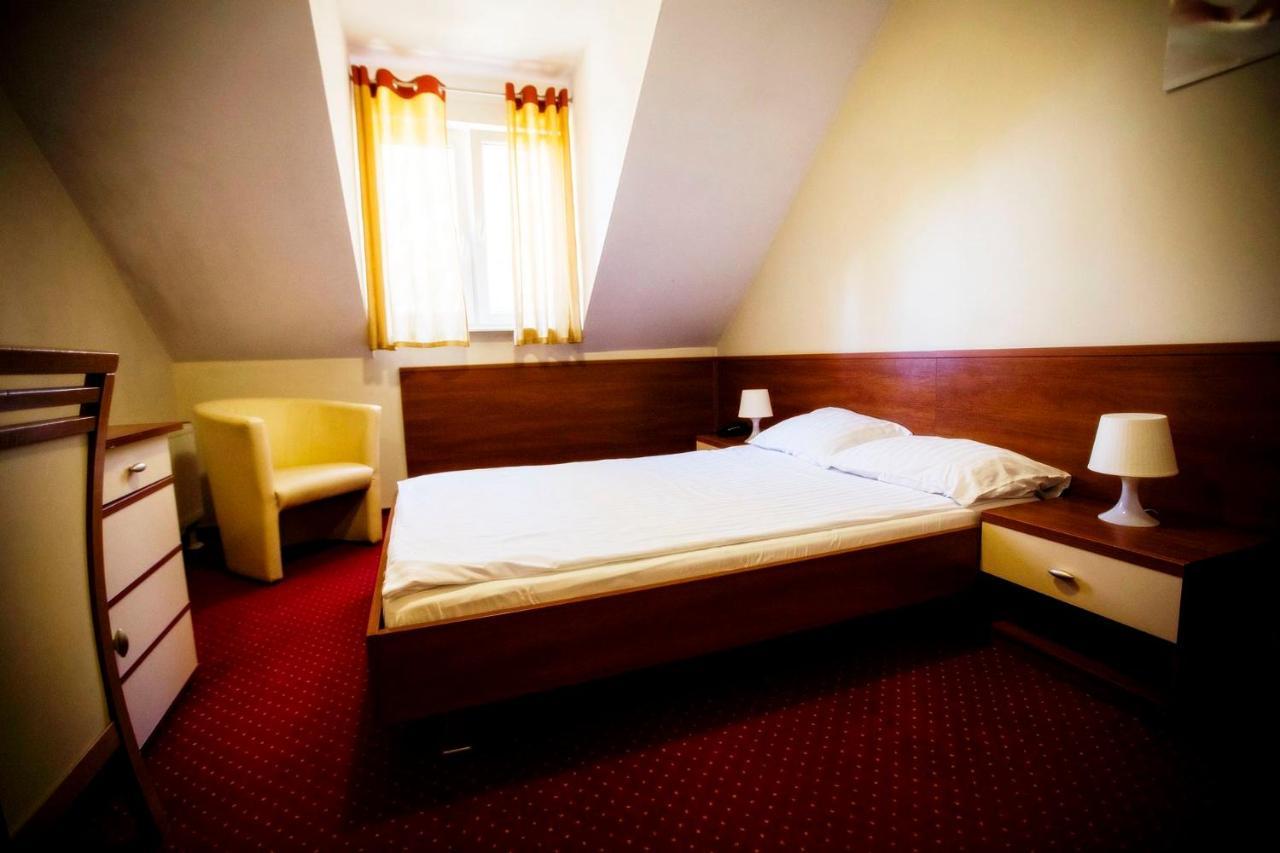 Hotel Luka رادوم المظهر الخارجي الصورة